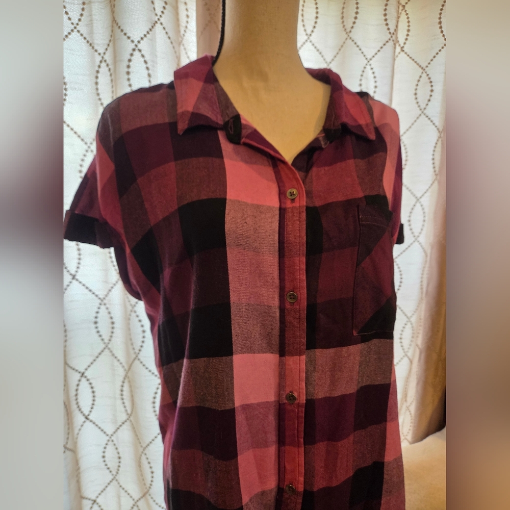 NWT, Rock & Republic Pink/Black/Burundy Plaid Shirt Size L